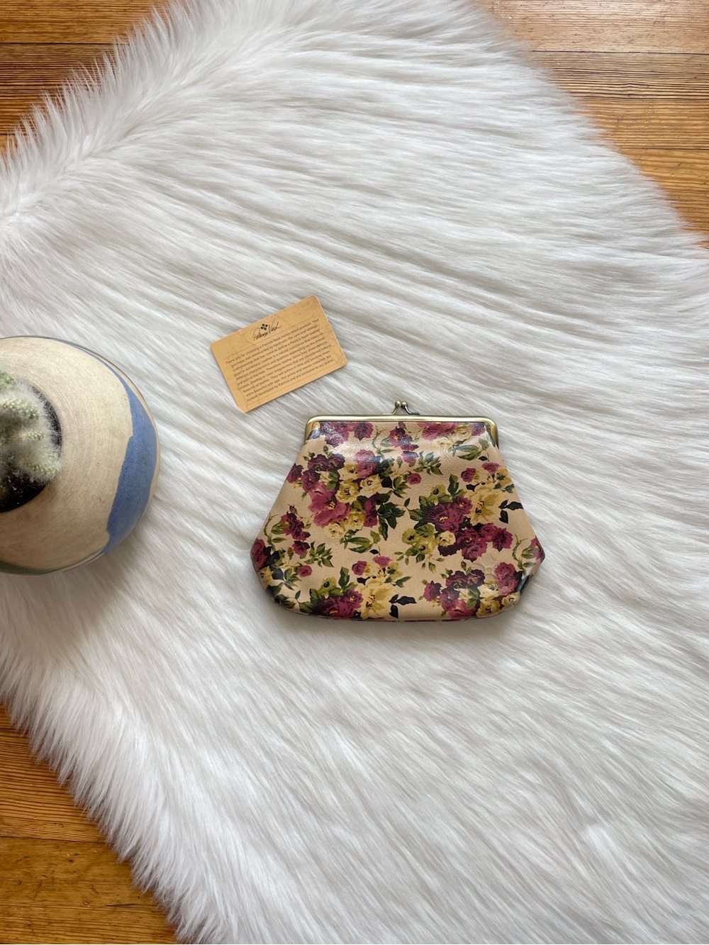 Patricia Nash kisslock leather wristlet clutch bag